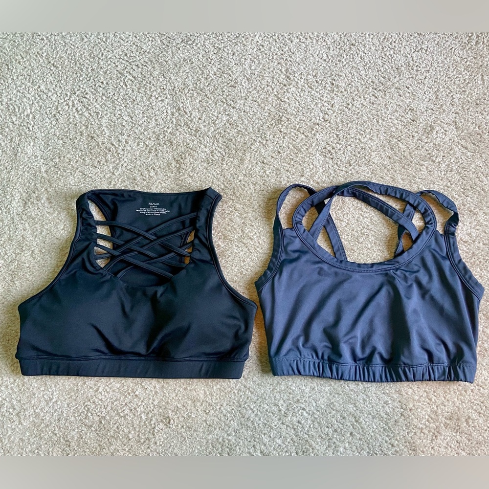 Kiava Womas sports bras. Size large.